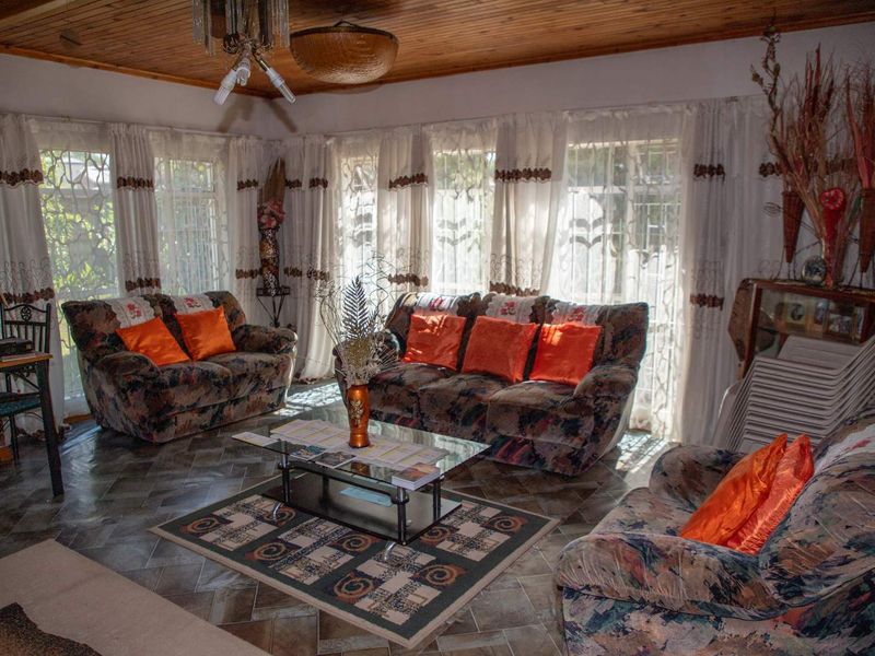 TWO PROPERTIES FOR THE PRICE OF ONE! 4 Bedroom with Flat - Business Rights - Photo 5