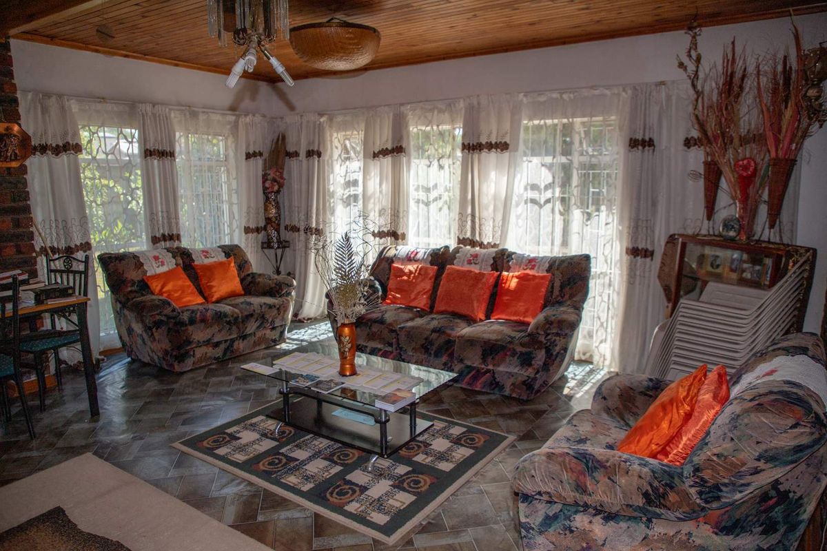 TWO PROPERTIES FOR THE PRICE OF ONE! 4 Bedroom with Flat - Business Rights - Photo 5