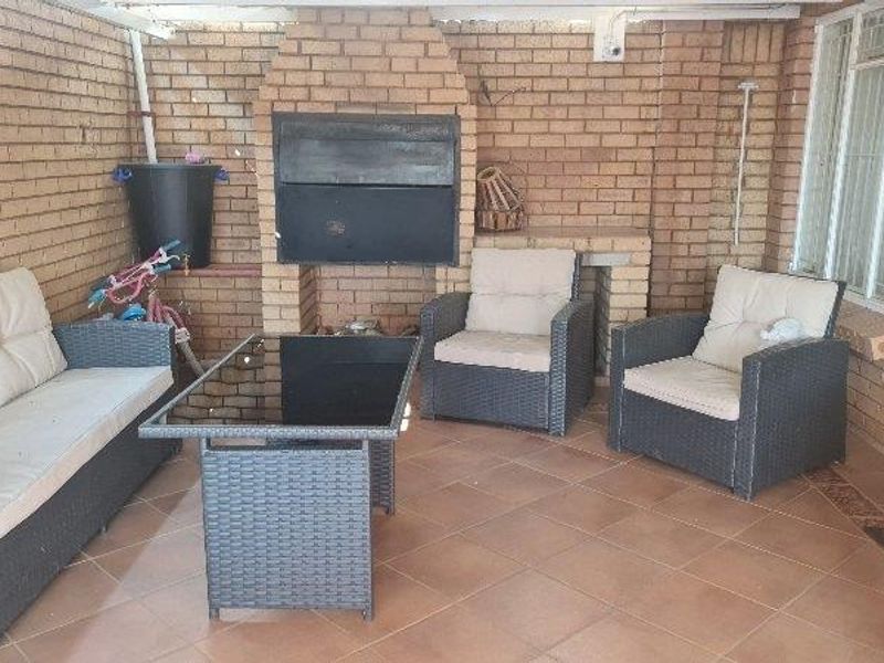 EXCLUSIVE MANDATE Lock up and go secure Duet. - Photo 10