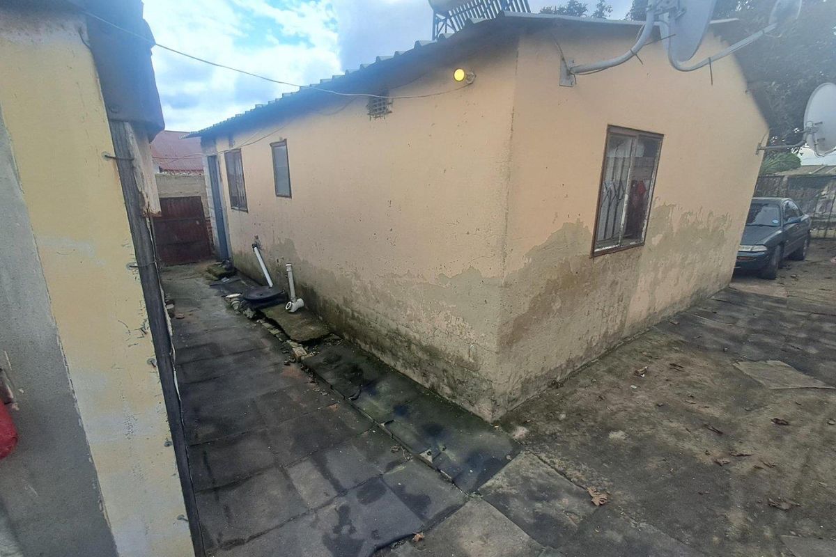 2 Bedroom House In Ivory Park Ext 10 - Photo 5