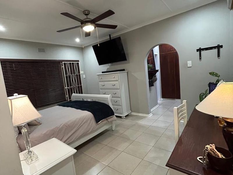 Impressive 4 Bedroom home for sale - Photo 6