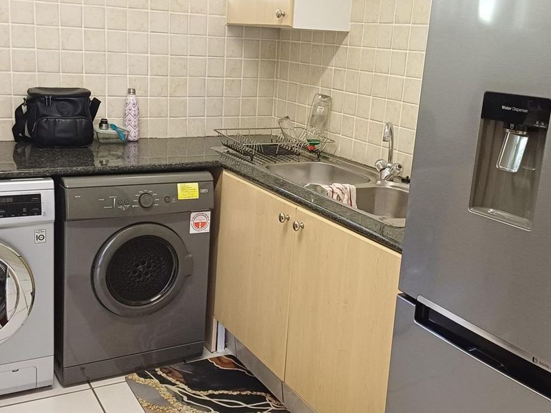 2  BED APARTMENT BENMORE GARDENS - Photo 8