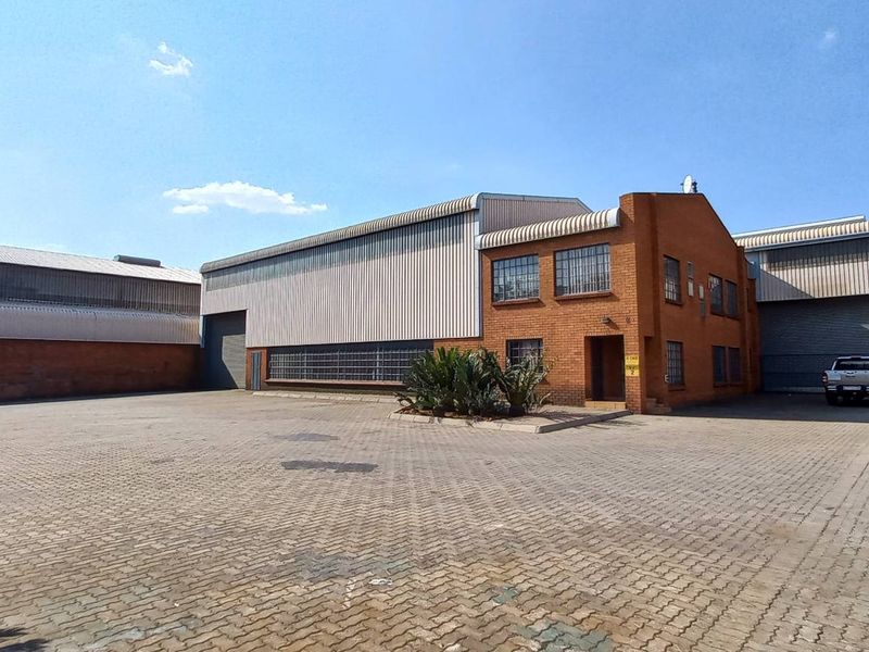 990m2 Boksburg East Warehouse To Let - Photo 2