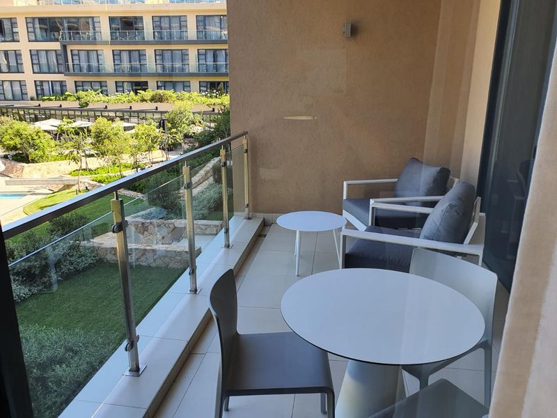Fully Furnished 2-Bedroom En Suite Home with Beautiful Golf Course Views - Photo 2