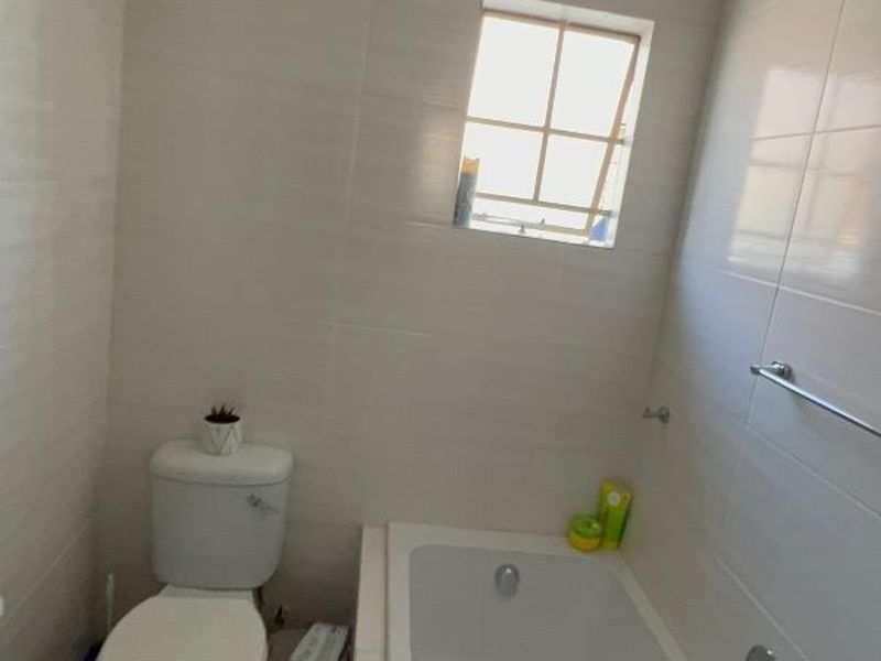 Modern & Secure 3-Bedroom Family Home in Sky City / Palm Ridge - Photo 4
