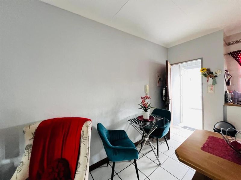 Apartment For Sale in New Redruth, Alberton - Photo 8