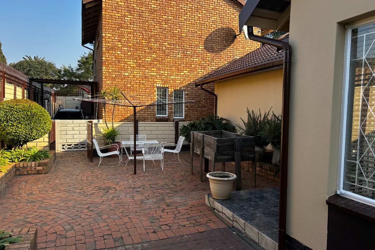 Brand New Listing in the Heart of Brackenhurst - Photo 5