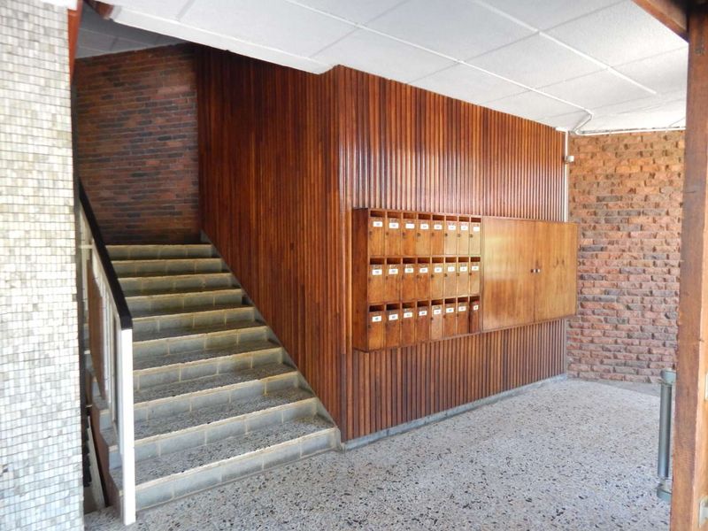 SPACIOUS 2 BEDROOM TO RENT - Photo 6