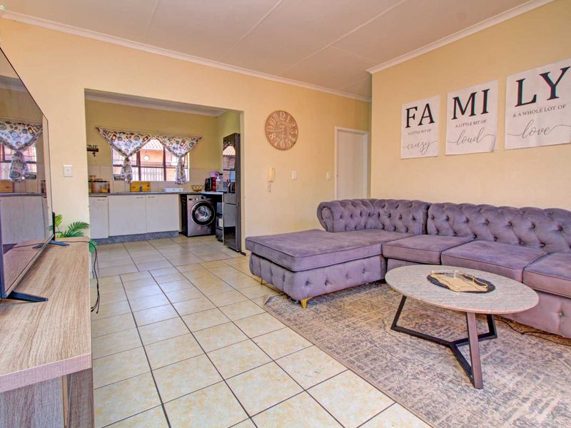 Seamless Living: Perfect Apartment in Top Location! - Photo 2