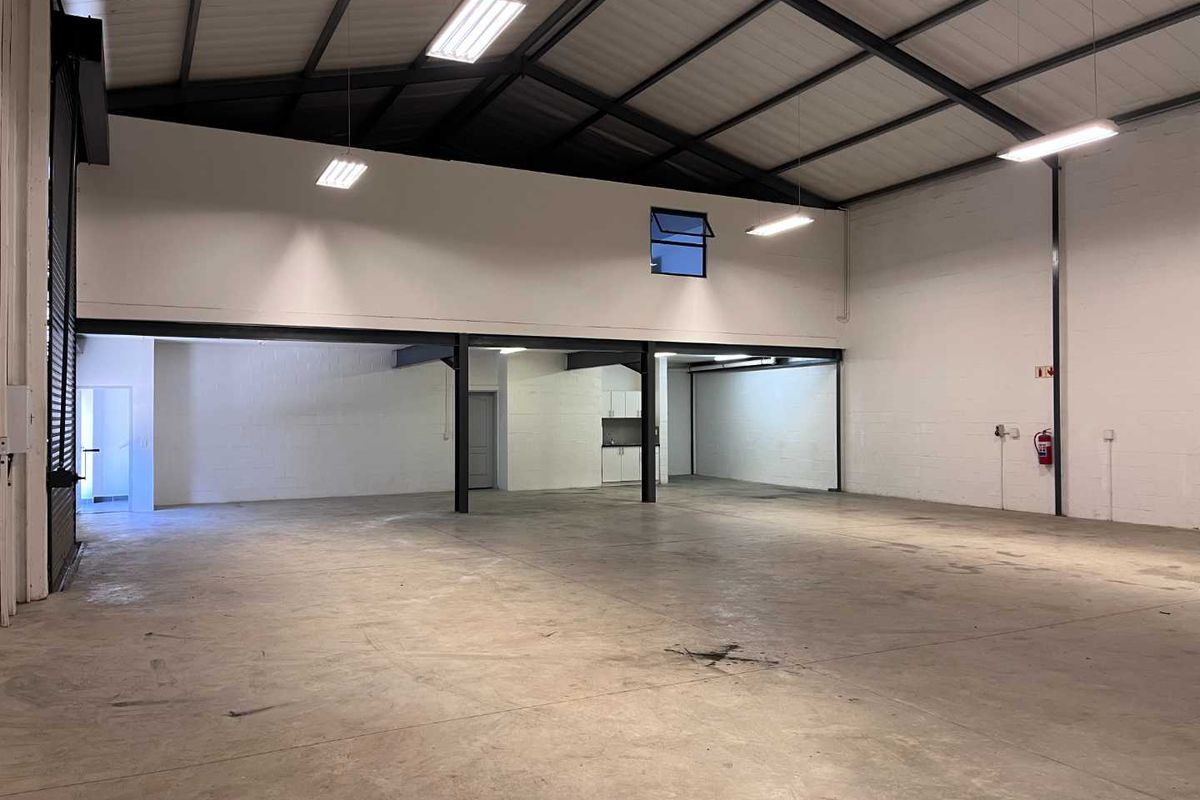 Secure, Spacious Warehouse with Office Amenities - Photo 5