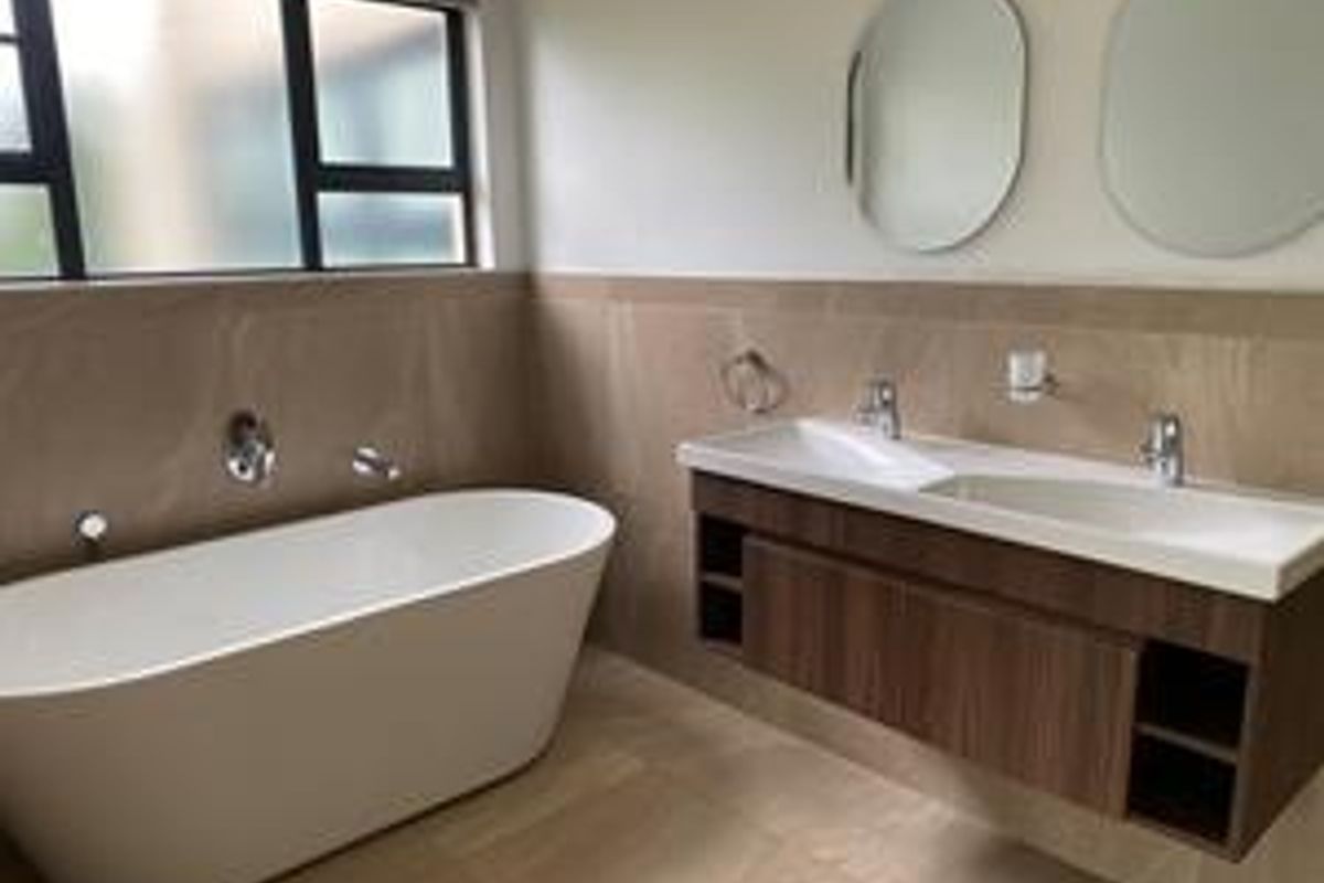 Beautiful Ground floor Apartment For Sale in Palm Lakes Estate. - Photo 3