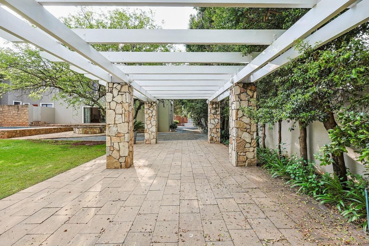 Step into a world of comfort and nostalgia - Photo 2