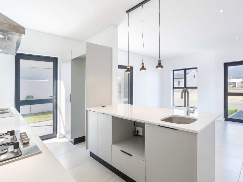 Paarl Valleij Lifestyle Estate & Farm Two-Bedroom Bespoke Home - Photo 3