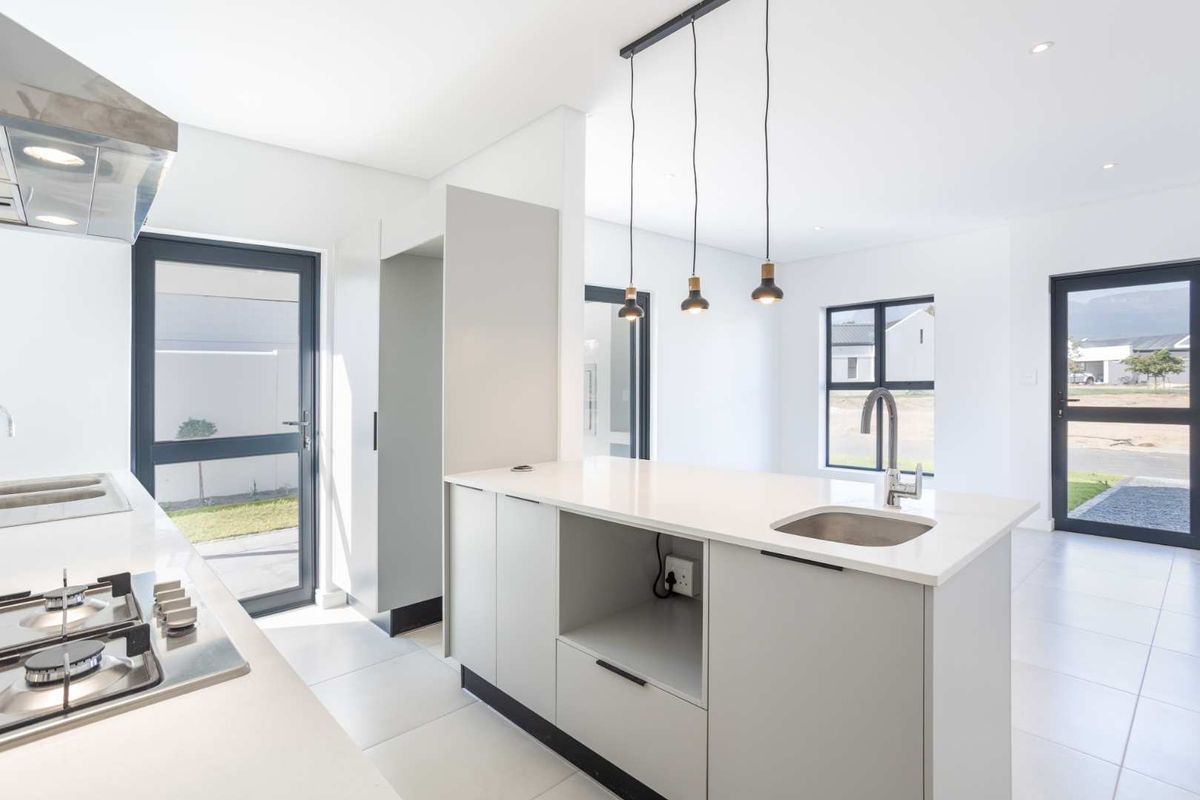 Paarl Valleij Lifestyle Estate & Farm Two-Bedroom Bespoke Home - Photo 3