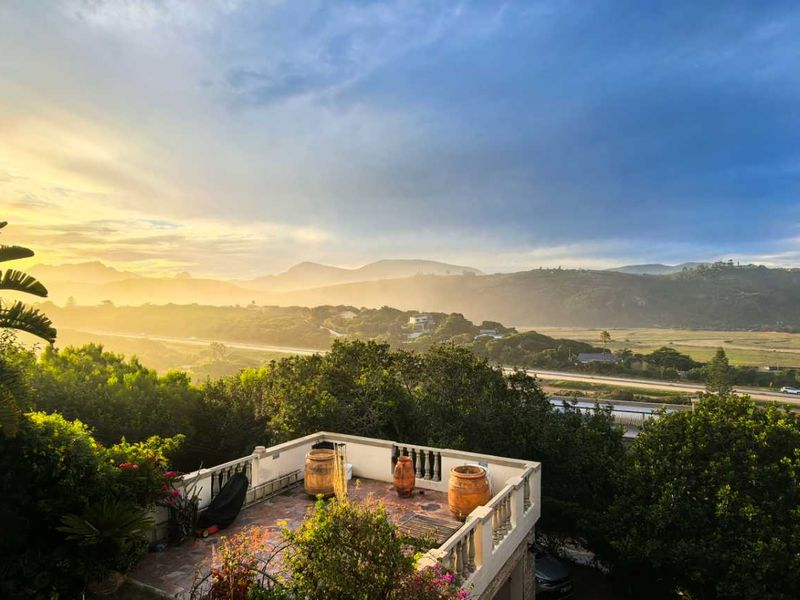Wilderness Retreat with Authentic Tuscan Flair - Photo 10