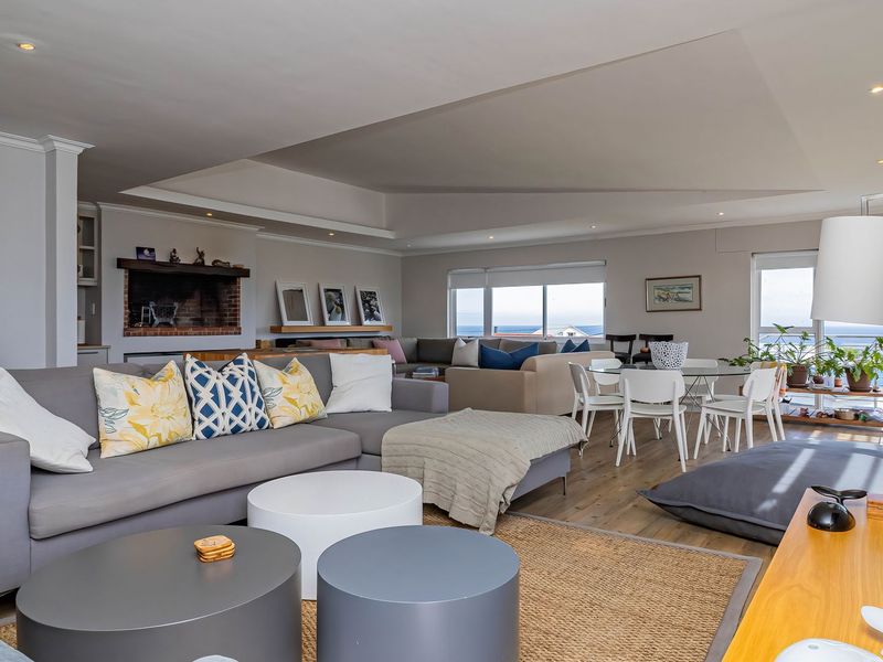 Stunning De Kelders Home with Sea-views and Flatlet - Photo 5