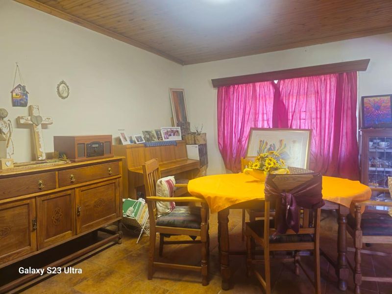 OPPORTUNITY KNOCKS:  SPACIOUS HOME WITH INCOME GENERATING FLATLET! - Photo 7