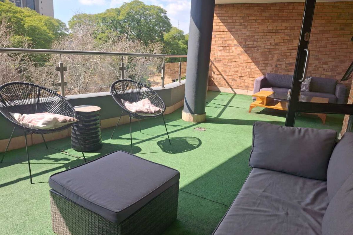 A MAGNIFICENT THREE BEDROOM FURNISHED APARTMENT - Photo 5