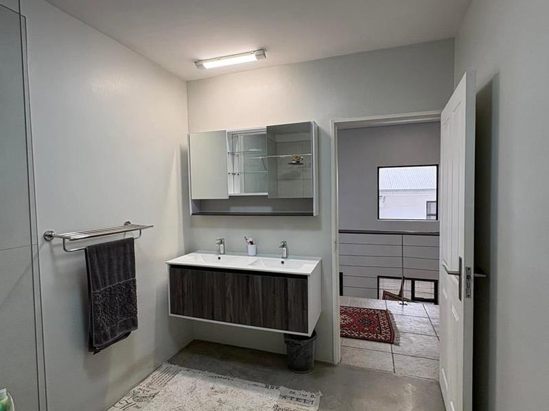 Avis- For Sale- N$8 200 000 - Photo 9