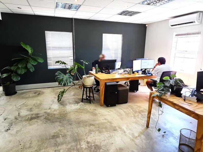 Modern First Floor Office in Westlake Business Park - Photo 5