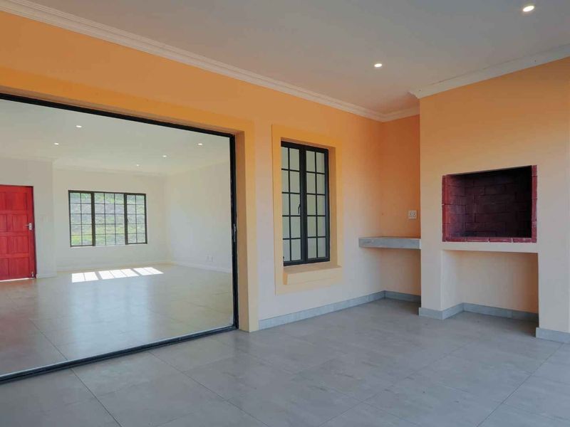 Townhouse in Howick North - Photo 7
