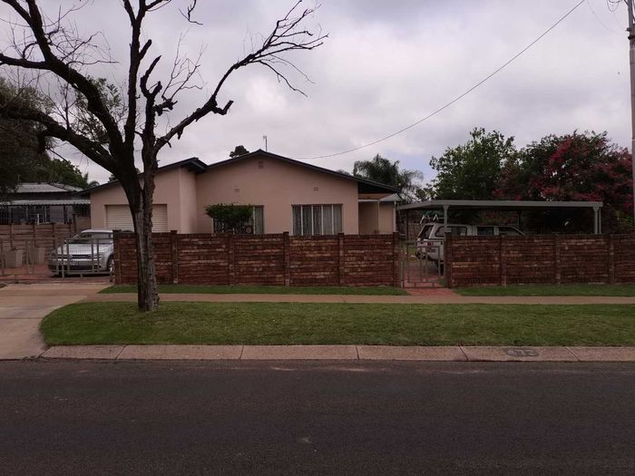 Property #2206433, House Rental Monthly in Pretoria Gardens