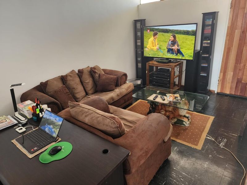 Delightful Sunnyside apartment - don't miss out - Photo 3