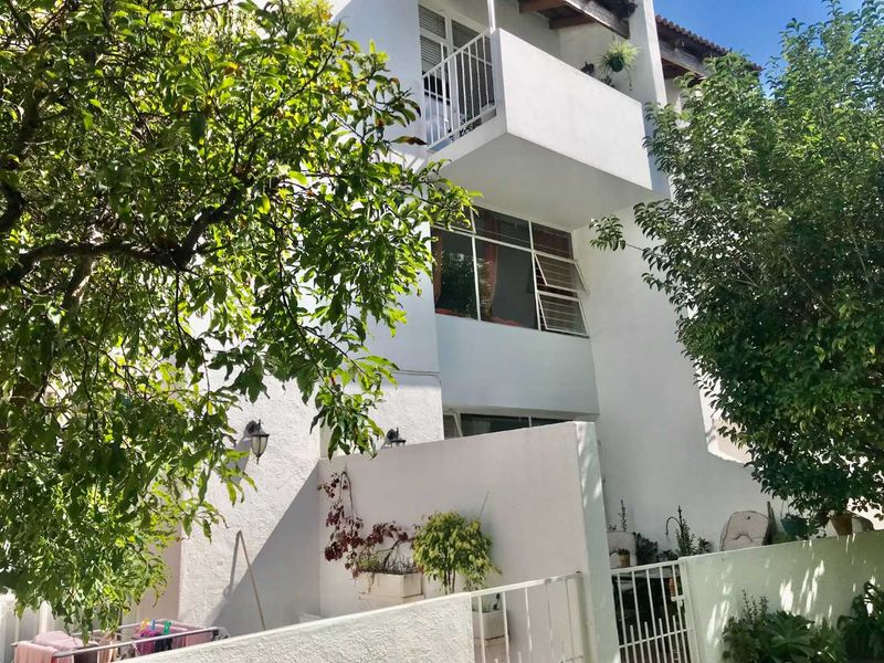 Upmarket 1 bedroom apartment - Photo 4