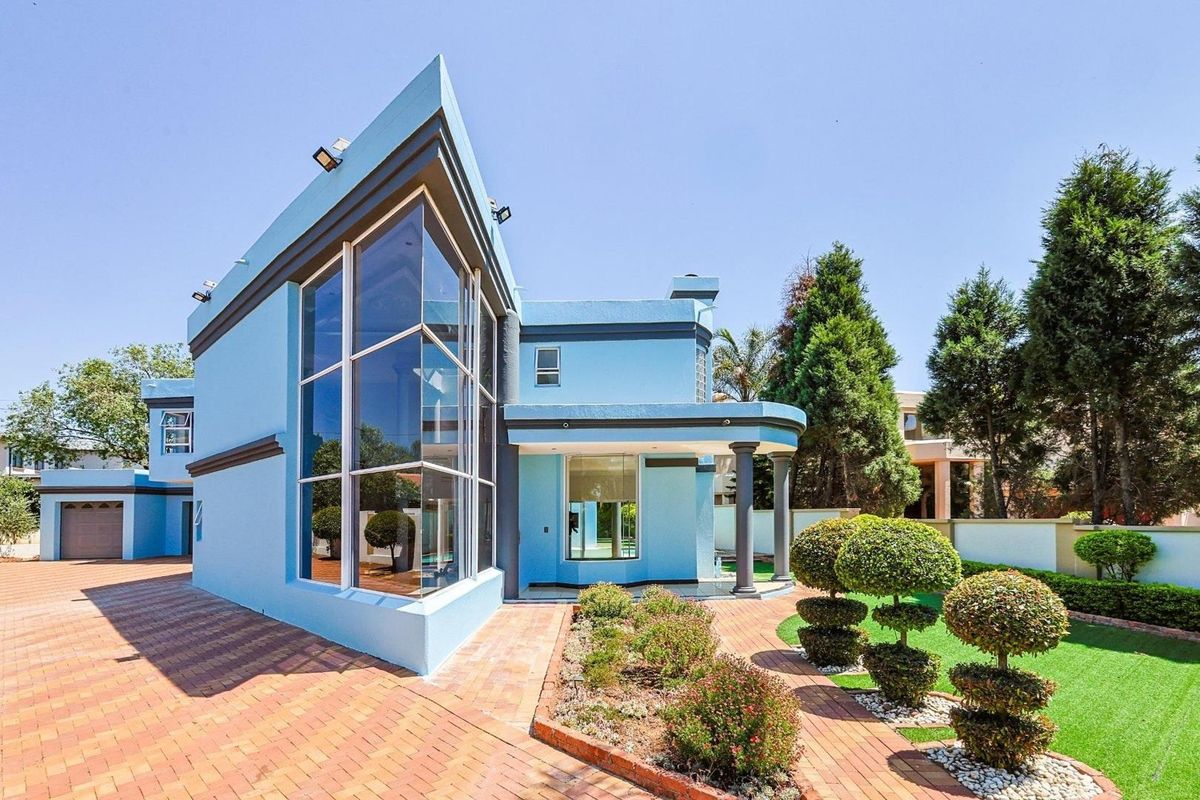 Modern 6-Bedroom Glass Palace – Furnished Luxury Living - Photo 2