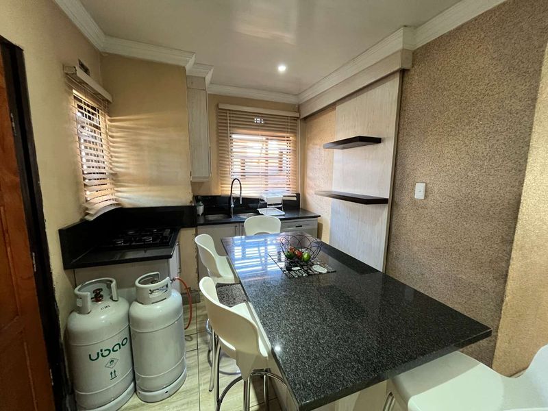 Exceptional 3-Bedroom Home with Solar, Office & Premium Finishes - Photo 5