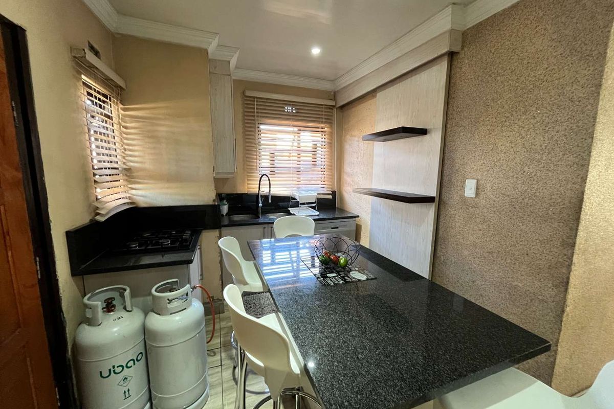 Exceptional 3-Bedroom Home with Solar, Office & Premium Finishes - Photo 5