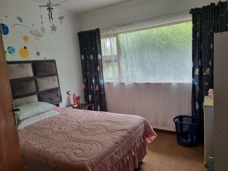 Well Positioned, Corner Apartment  In Beacon Bay - Photo 10