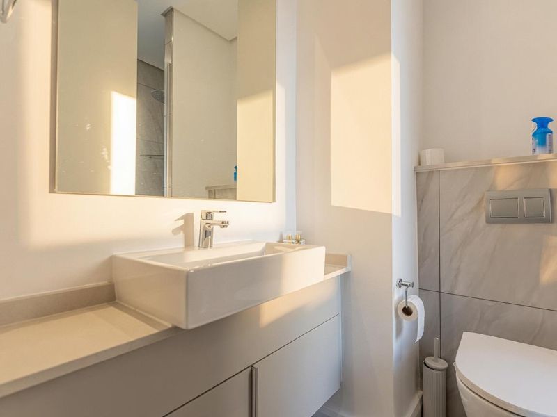Fully Furnished 2-Bedroom Apartment | The Capital Trilogy | R45,000 pm - Photo 10