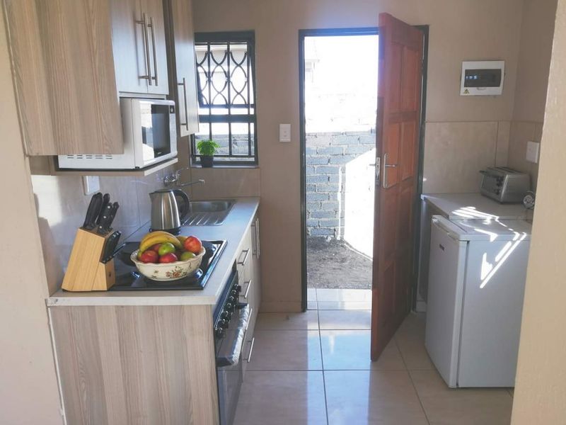 NEW DEVELOPMENT, ALL COSTS INCLUDED, FULL TITLE STANDS. NO DEPOSITS / 100% BONDS (dependent on client profile) - Photo 5