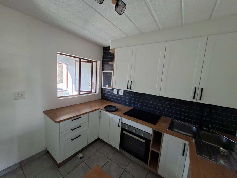 Stylish 1-Bedroom Apartment in the Heart of Morningside - Photo 7