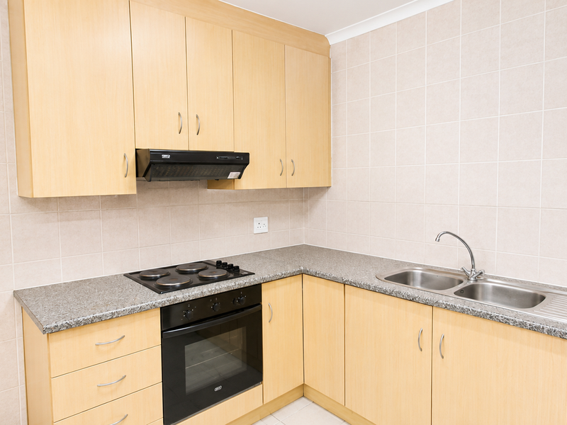 Spacious 3-Bedroom Family Home in Exclusive Birkdale Village - Photo 7