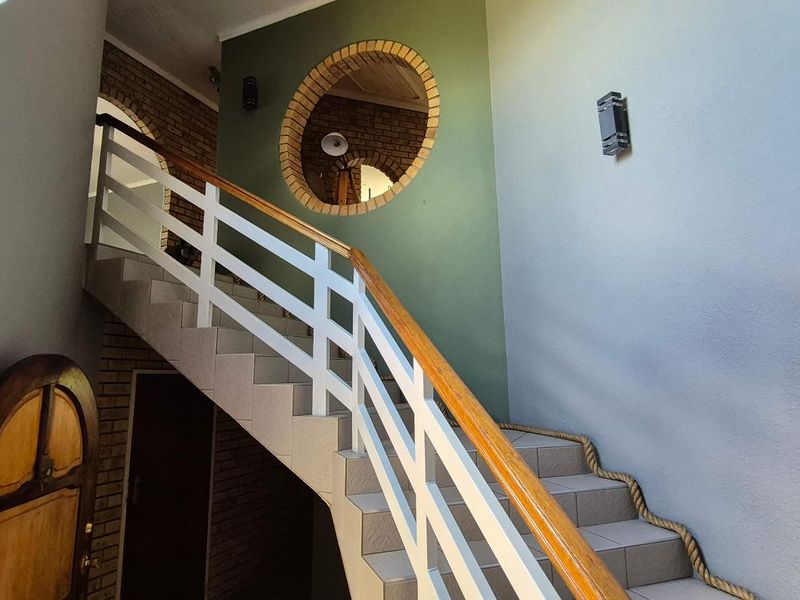 Upper Pellissier, upmarket house for sale - Photo 3