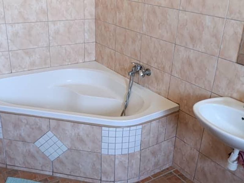 3 Bedrooms House for sale in Narraville, Walvis Bay - Photo 9