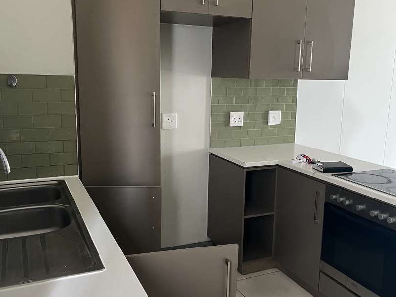 TO LET | Merensky Towers, Windhoek CBD - Photo 2