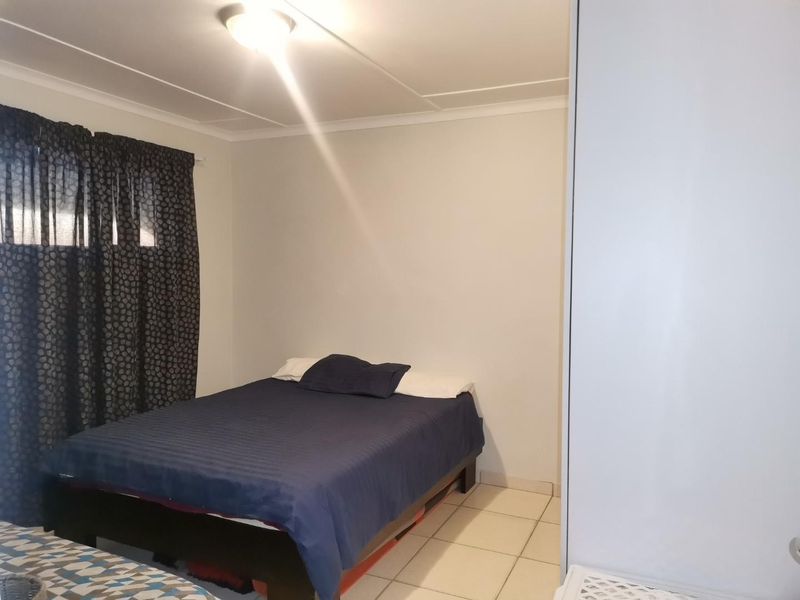 GROUND FLOOR UNIT - BARGAIN DEAL SELLING BELOW VALUATION - OFFERS WELCOME! - Photo 10