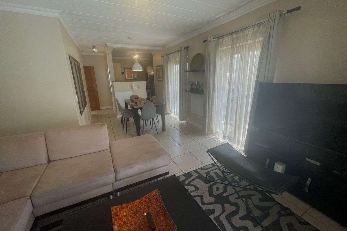 FURNISHED TWO BEDROOMS - Photo 5