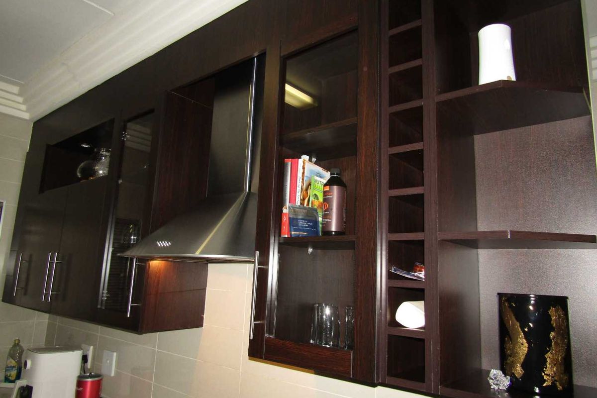 Modern Lifestyle Living - Photo 5