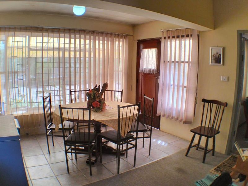 3 Bedroom House with lots of potential (Exclusive Sole Mandate) - Photo 6