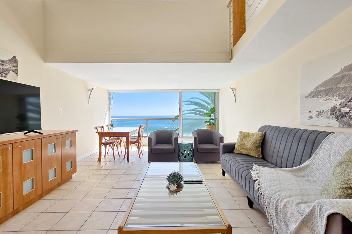 Sensational views from this one bedroom duplex apartment - Photo 3