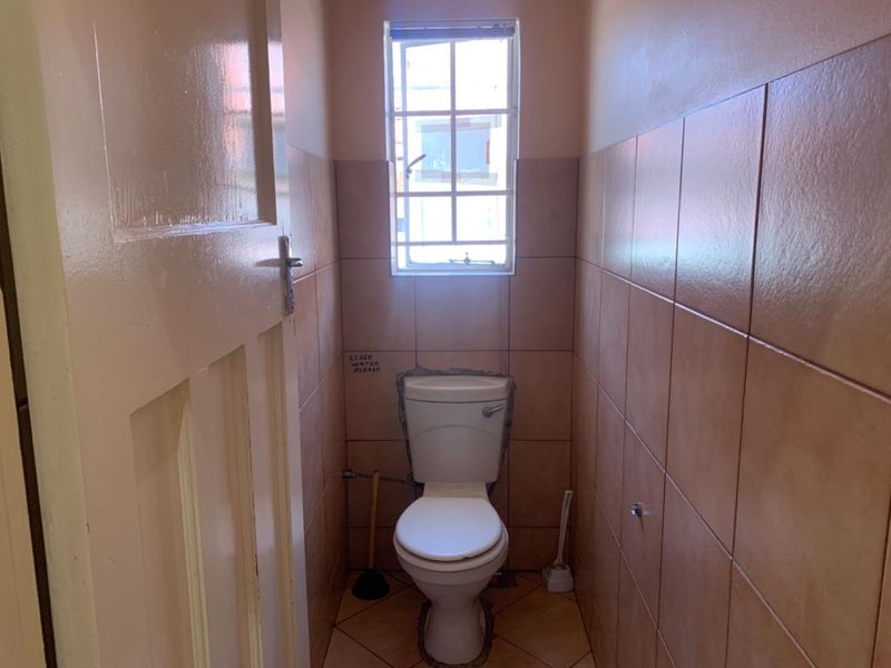 3 bedrooms house for sale in Rosettenville ext - Photo 10