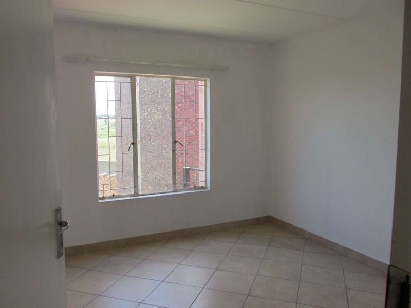 2 BEDROOM FLAT TO RENT IN CENTURION - Photo 8