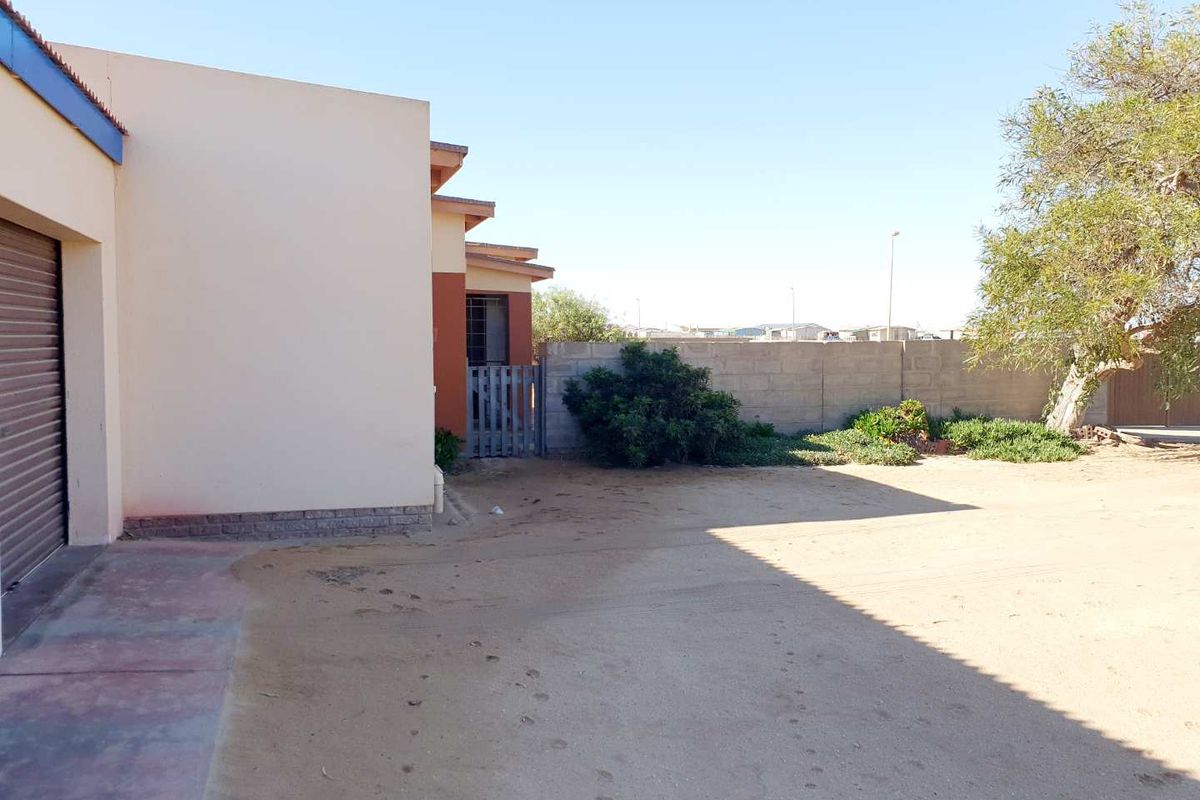 Ideal building to run your own business from! - Photo 4