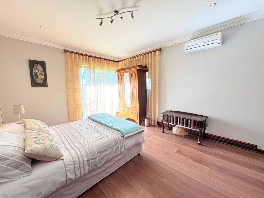 Third bedroom.