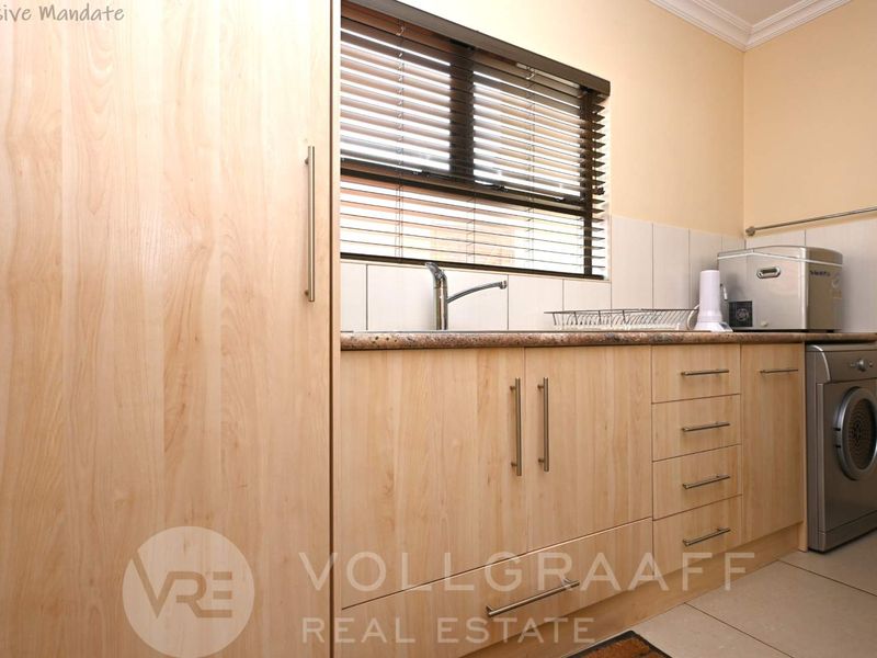 Family Home near the Dunes - Photo 9