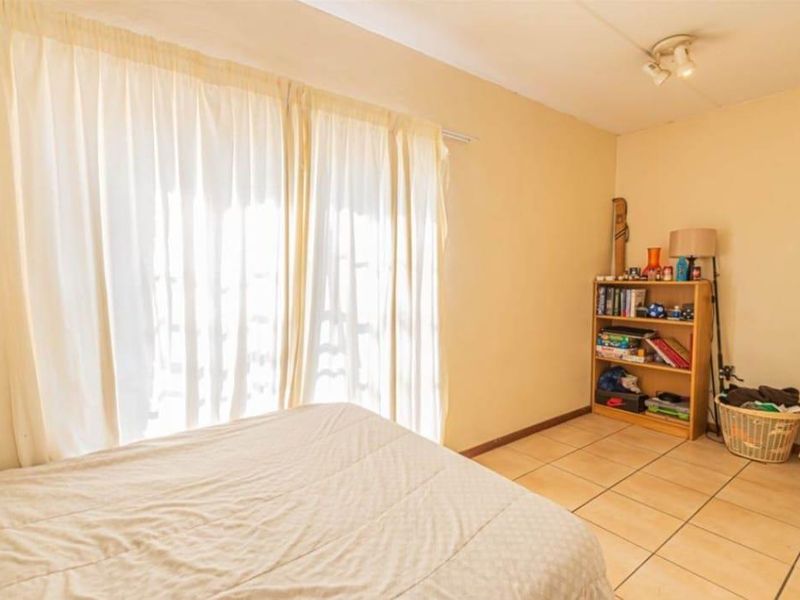 Prime 1-Bedroom in Hatfield - Ideal for Students & Pros!" - Photo 10